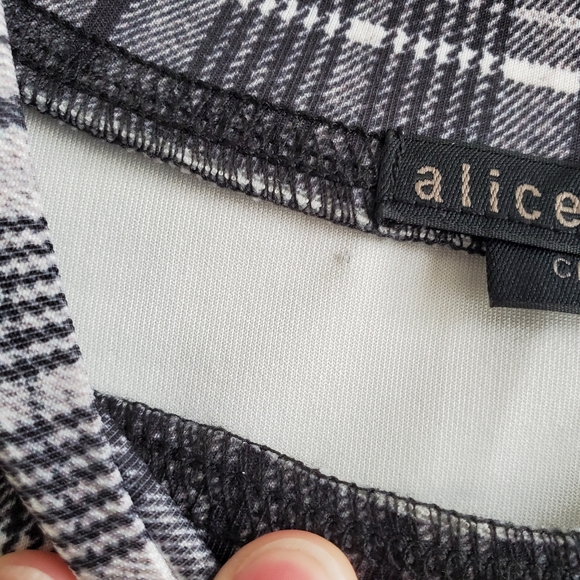 Alice + Olivia NWT Leslie Cropped Plaid‎ Sweatshirt Pullover in Charcoal Size M - Picture 11 of 12